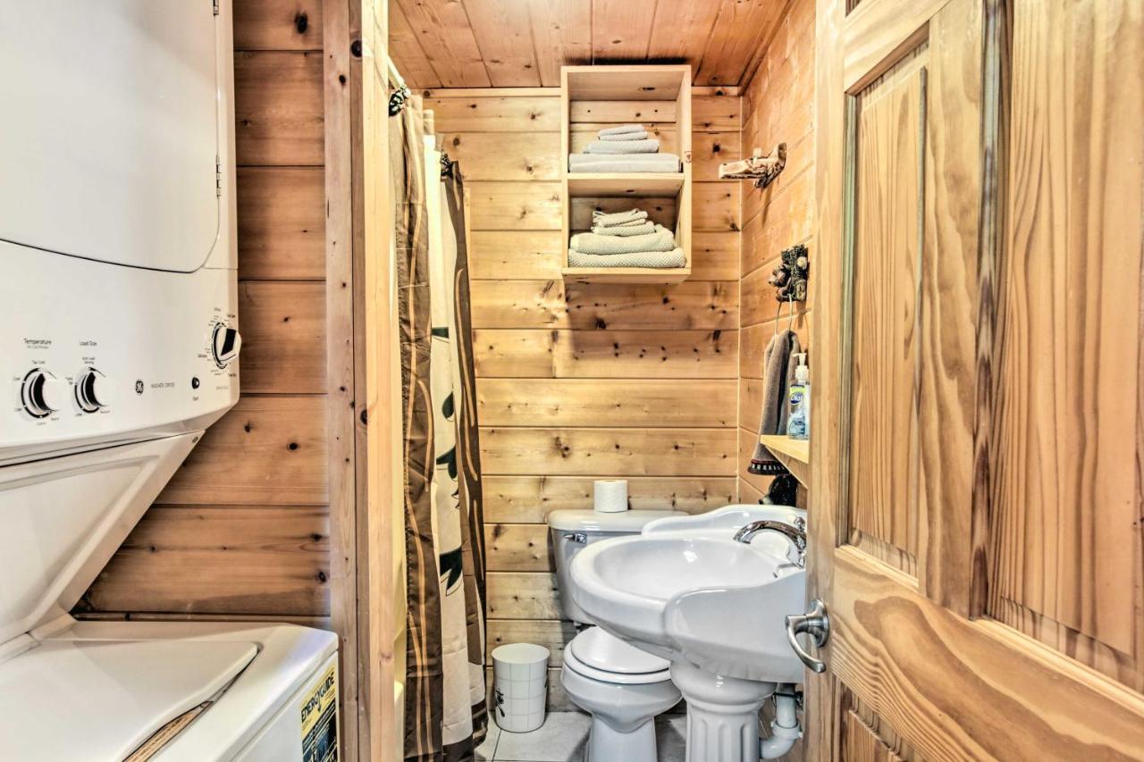 Cabin With Hot Tub And Deck About 12 Mi To Pigeon Forge! Sevierville Εξωτερικό φωτογραφία