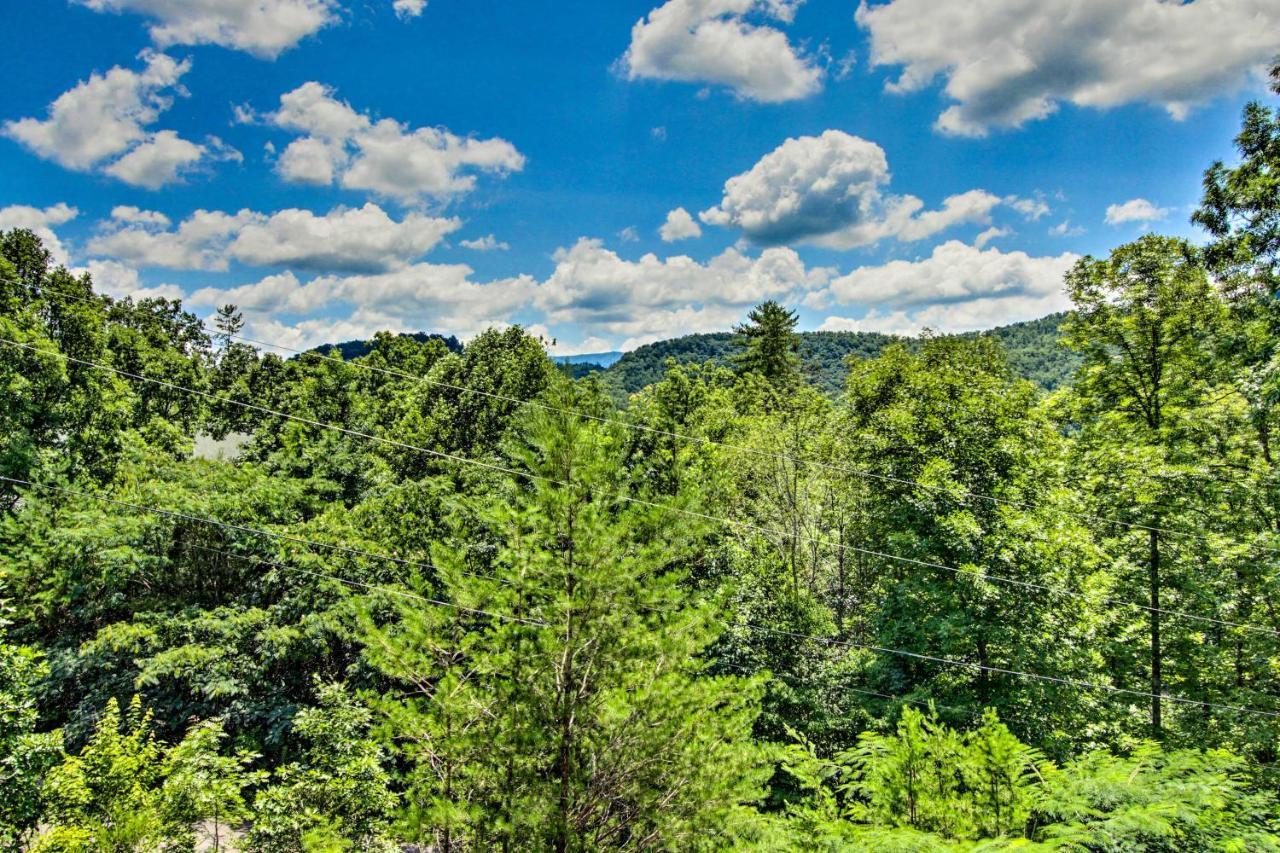 Cabin With Hot Tub And Deck About 12 Mi To Pigeon Forge! Sevierville Εξωτερικό φωτογραφία