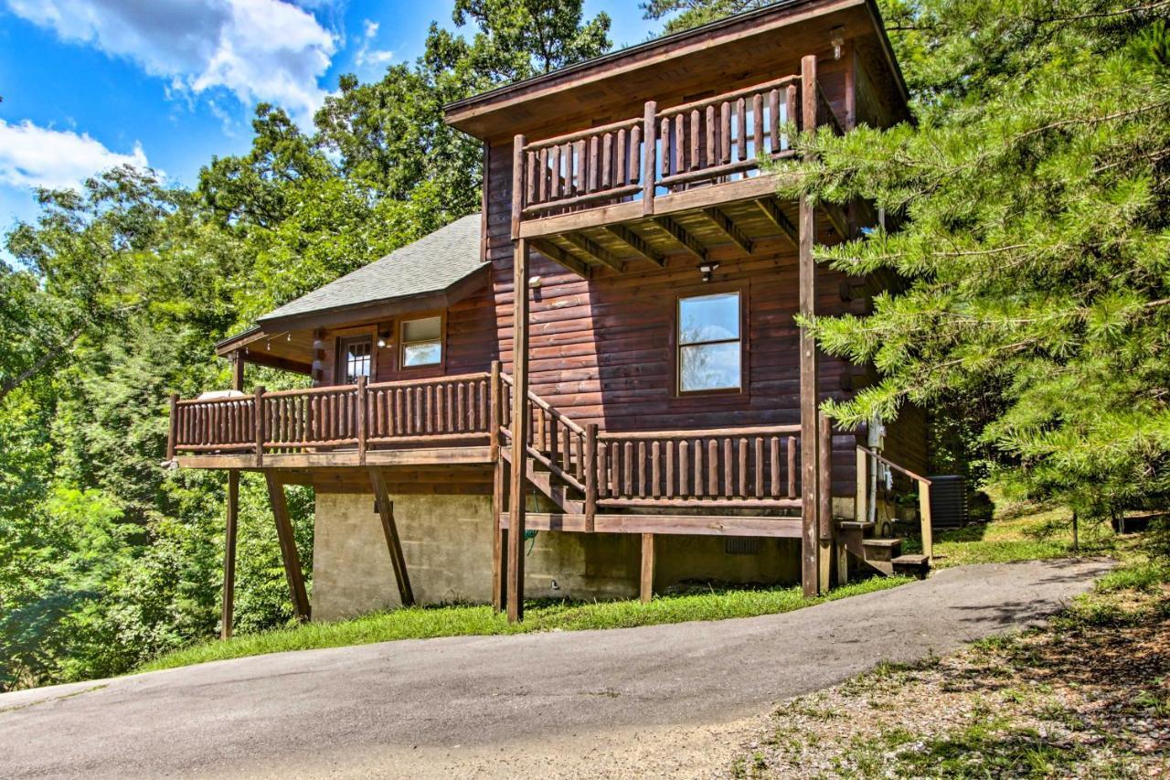 Cabin With Hot Tub And Deck About 12 Mi To Pigeon Forge! Sevierville Εξωτερικό φωτογραφία