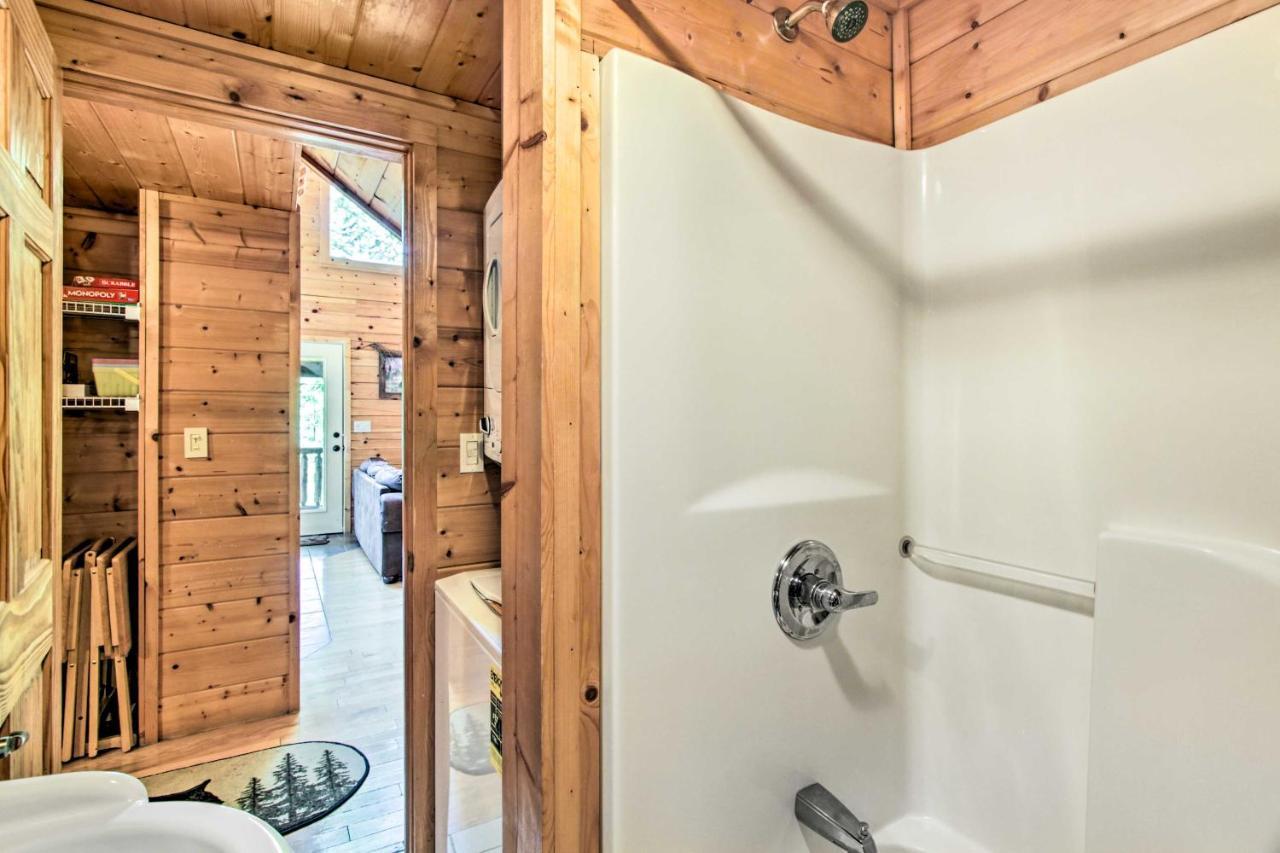 Cabin With Hot Tub And Deck About 12 Mi To Pigeon Forge! Sevierville Εξωτερικό φωτογραφία