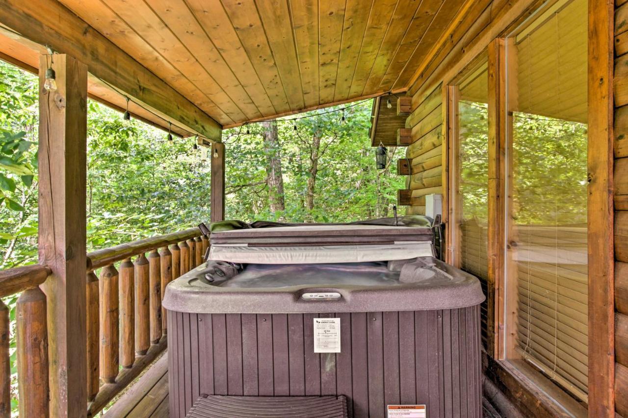Cabin With Hot Tub And Deck About 12 Mi To Pigeon Forge! Sevierville Εξωτερικό φωτογραφία